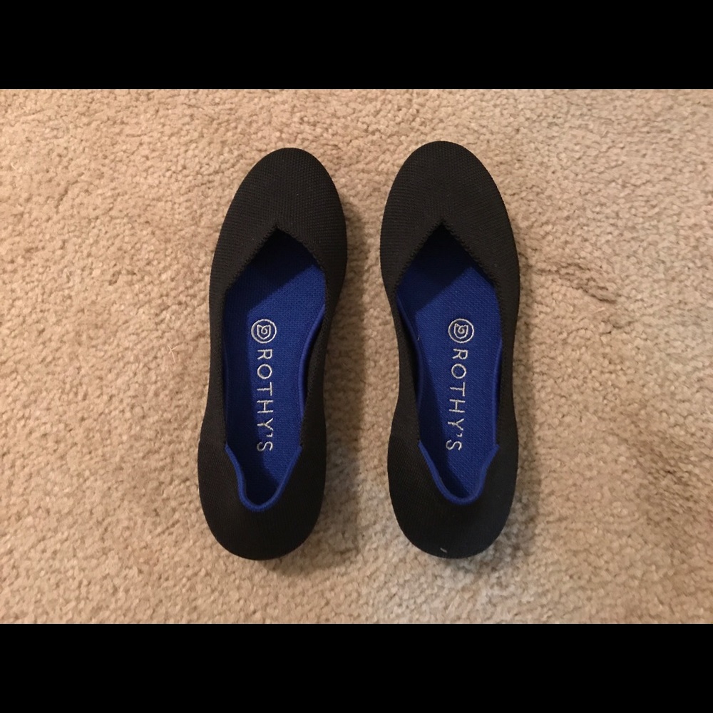 VGUC Size 6 Black Rothy Flats
